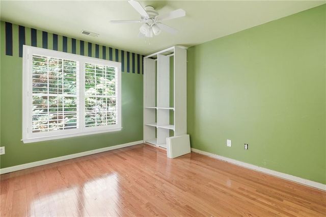 514 Lovinggood Court, Woodstock, GA 30189