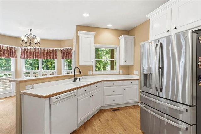 514 Lovinggood Court, Woodstock, GA 30189