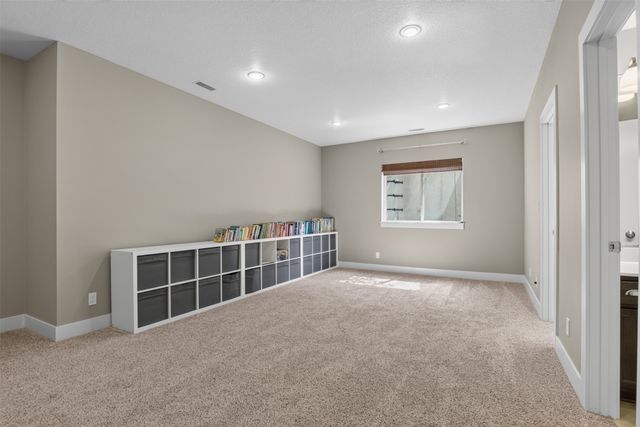 2706 Kingston Drive, Ames, IA 50010