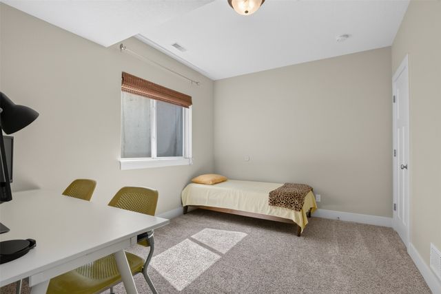 2706 Kingston Drive, Ames, IA 50010