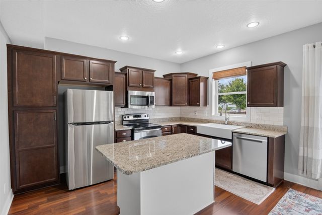 2706 Kingston Drive, Ames, IA 50010