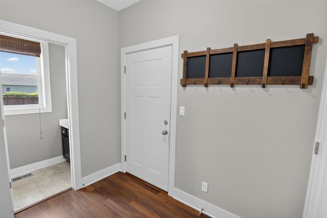2706 Kingston Drive, Ames, IA 50010