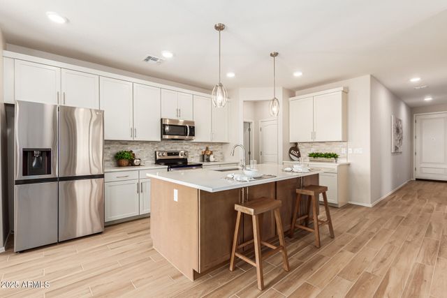 18244 W SOFT WIND Drive, Surprise, AZ 85387