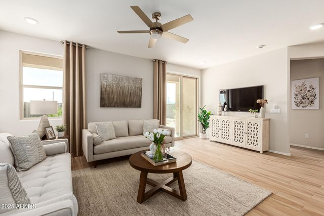 18244 W SOFT WIND Drive, Surprise, AZ 85387