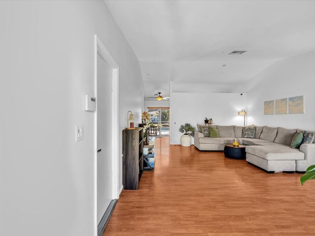 895 NW 87th Avenue, Coral Springs, FL 33071