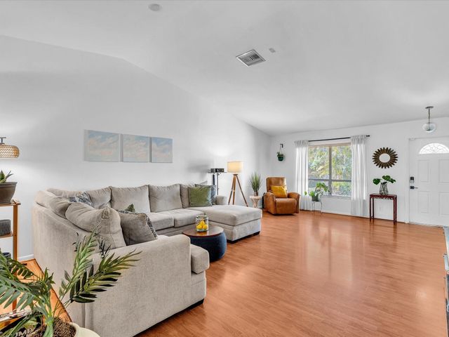 895 NW 87th Avenue, Coral Springs, FL 33071