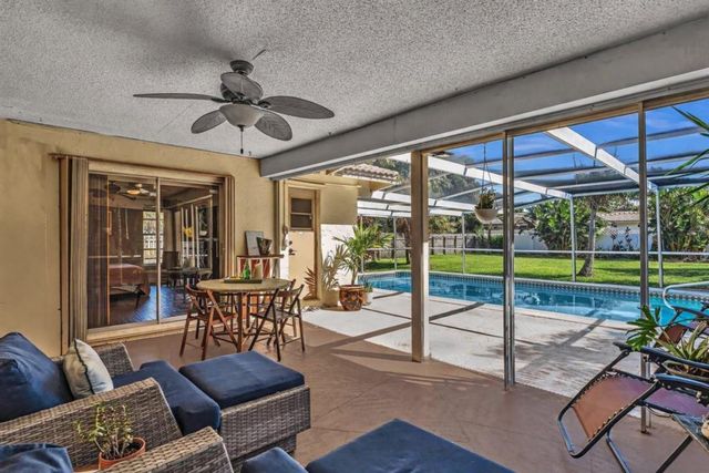 895 NW 87th Avenue, Coral Springs, FL 33071