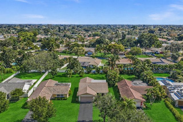 895 NW 87th Avenue, Coral Springs, FL 33071