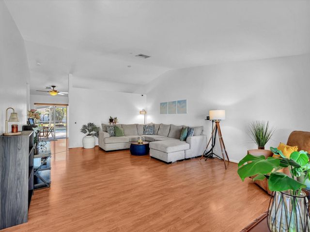 895 NW 87th Avenue, Coral Springs, FL 33071