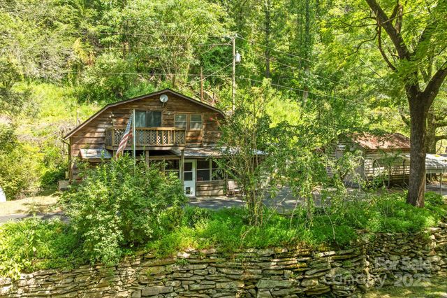 2270 Clear Creek Road, Marion, NC 28752