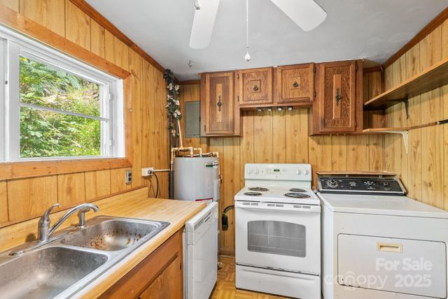 2270 Clear Creek Road, Marion, NC 28752