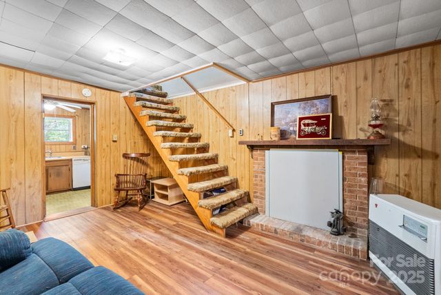 2270 Clear Creek Road, Marion, NC 28752