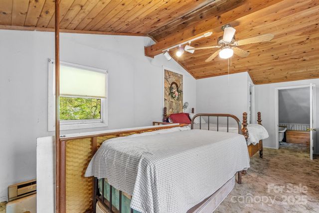 2270 Clear Creek Road, Marion, NC 28752