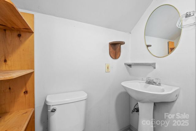 2270 Clear Creek Road, Marion, NC 28752
