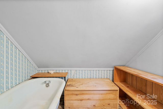 2270 Clear Creek Road, Marion, NC 28752