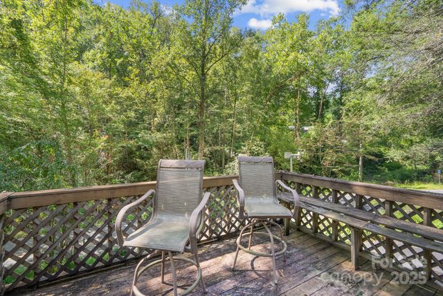 2270 Clear Creek Road, Marion, NC 28752