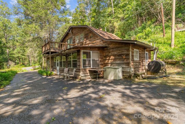 2270 Clear Creek Road, Marion, NC 28752