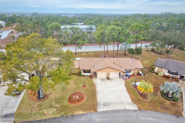 3810 Thunderbird Hill Circle, Sebring, FL 33872