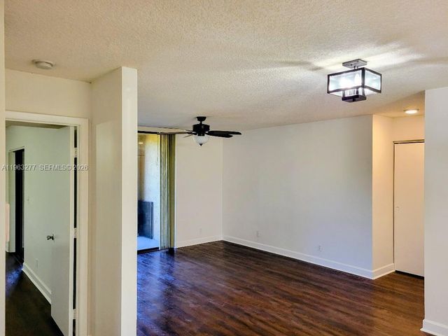 5701 Riverside Dr 201B6, Coral Springs, FL 33067