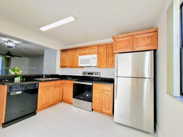 5701 Riverside Dr 201B6, Coral Springs, FL 33067