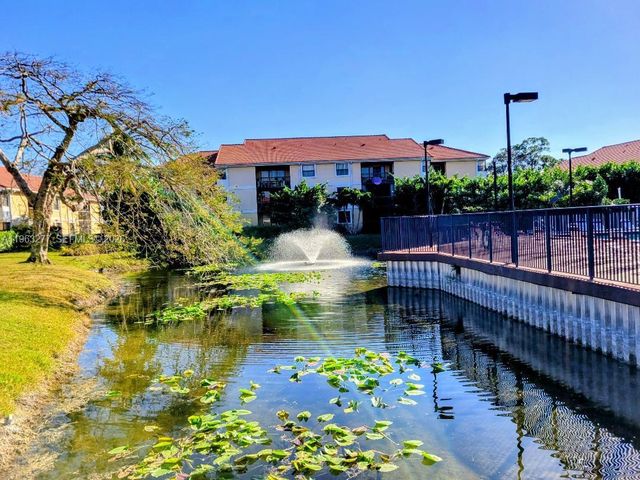 5701 Riverside Dr 201B6, Coral Springs, FL 33067