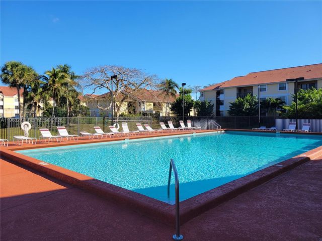 5701 Riverside Dr 201B6, Coral Springs, FL 33067