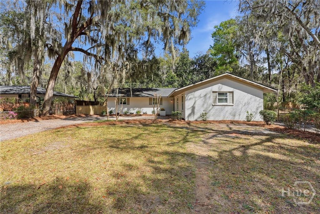 21 Sheridan Circle, Savannah, GA 31406