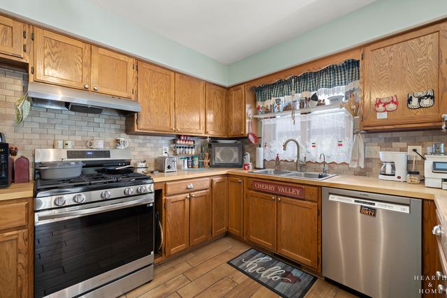 4213 Flaxseed Trail, Cherry Valley, IL 61016