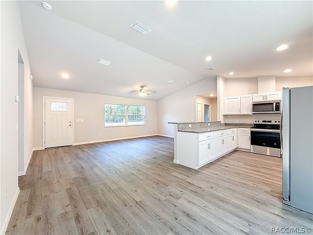3276 E Pierce Street, Inverness, FL 34453