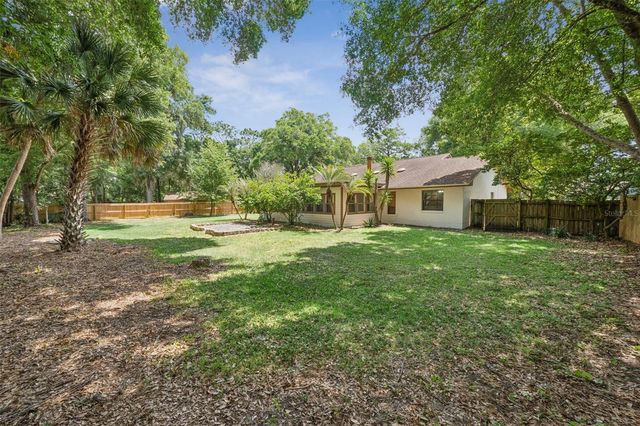 424 KNOLL TREE LANE, Apopka, FL 32712
