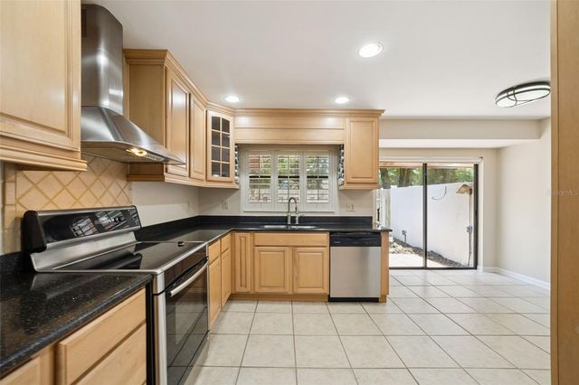 424 KNOLL TREE LANE, Apopka, FL 32712