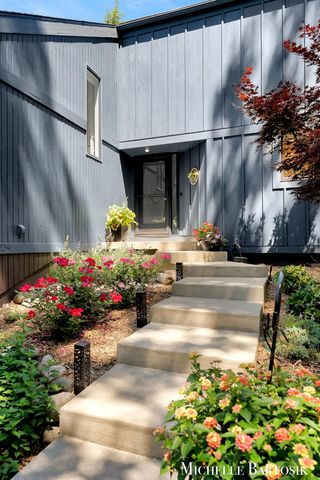 3301 Midland Drive SE, Grand Rapids, MI 49546
