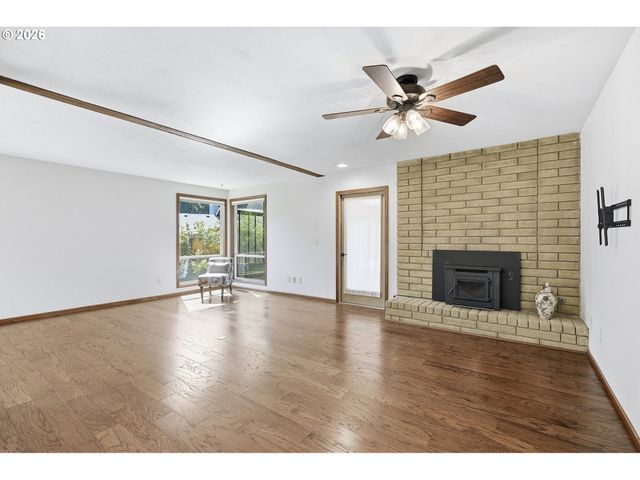3702 Se MEIER Ct, Hillsboro, OR 97123