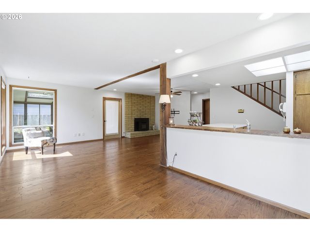 3702 Se MEIER Ct, Hillsboro, OR 97123