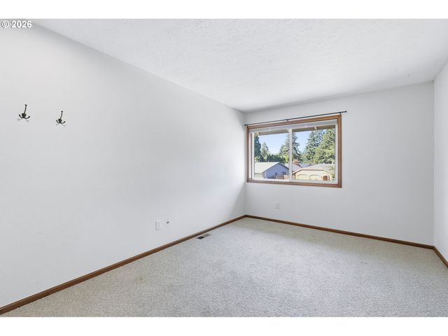 3702 Se MEIER Ct, Hillsboro, OR 97123