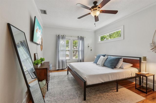 2934 6TH AVENUE N, St Petersburg, FL 33713