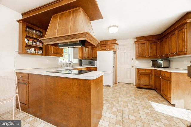 49 PARK RD, Boyertown, PA 19512