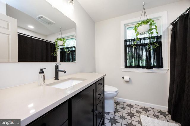 49 PARK RD, Boyertown, PA 19512