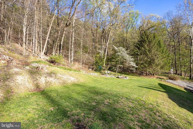 49 PARK RD, Boyertown, PA 19512