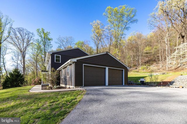 49 PARK RD, Boyertown, PA 19512