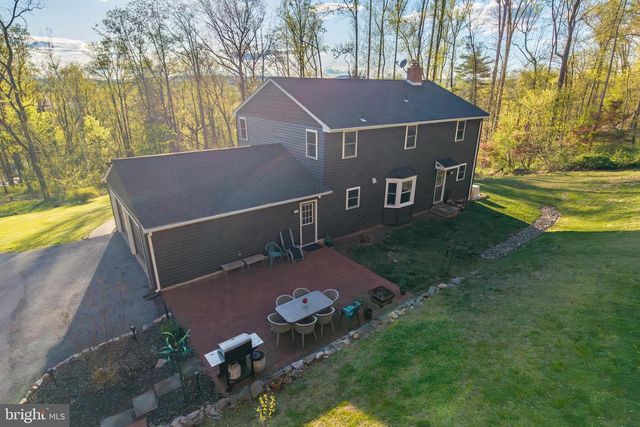 49 PARK RD, Boyertown, PA 19512
