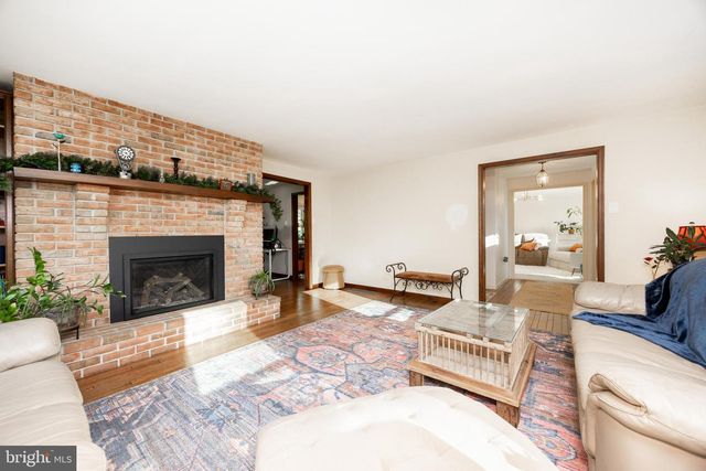 49 PARK RD, Boyertown, PA 19512