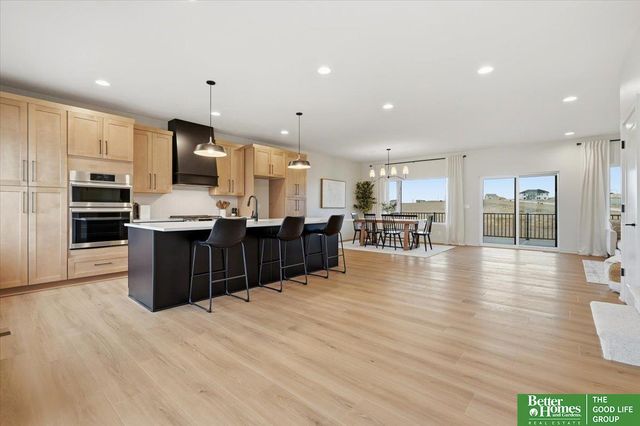 10902 S 218 Street, Gretna, NE 68028