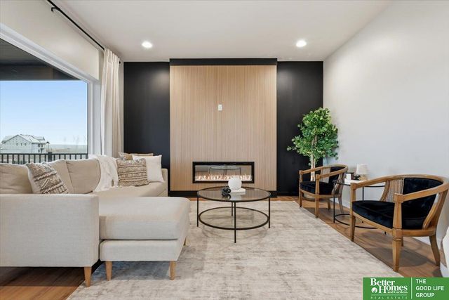 10902 S 218 Street, Gretna, NE 68028