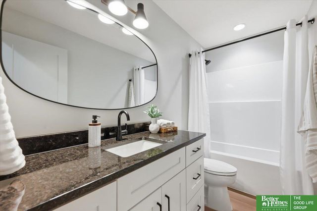 10902 S 218 Street, Gretna, NE 68028