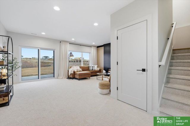 10902 S 218 Street, Gretna, NE 68028