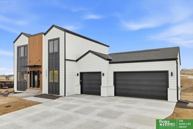 10902 S 218 Street, Gretna, NE 68028