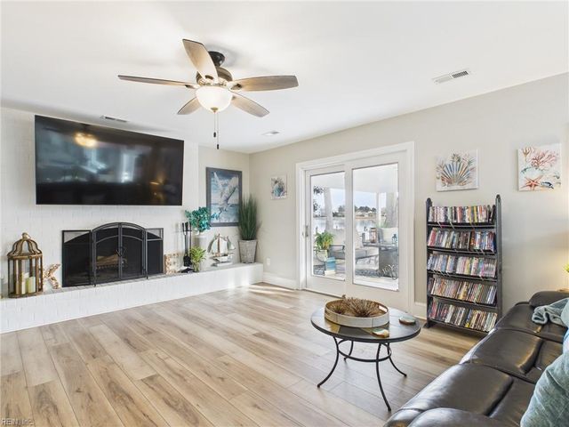 6 Canal DR, Poquoson, VA 23662