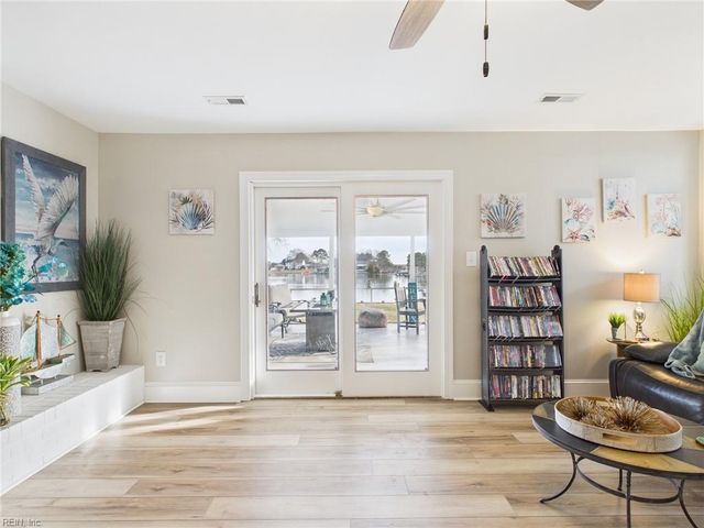 6 Canal DR, Poquoson, VA 23662