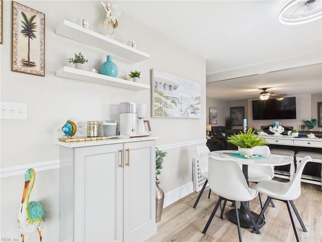 6 Canal DR, Poquoson, VA 23662